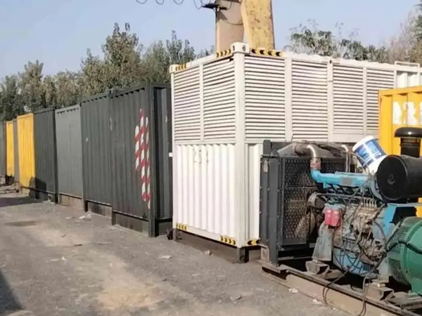 海淀200KW柴油发电机机组每小时油耗是多少？